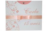 Cristal 2 com Floral e Nome em Relevo